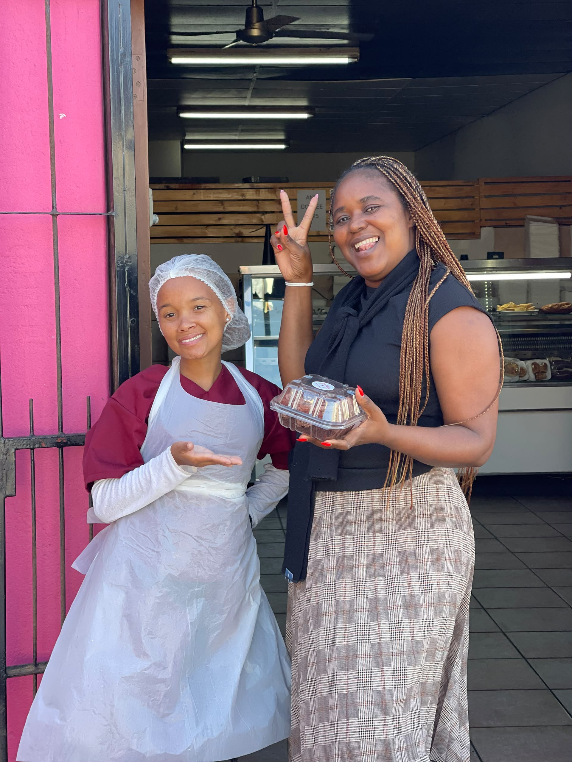 Anna Kaulinge, happy Carens Bakery Corner CC customer